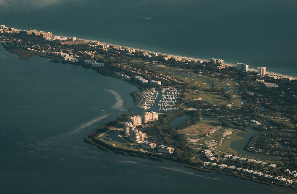 What You NEED to Know Before Moving to Sarasota (Pros and Cons)