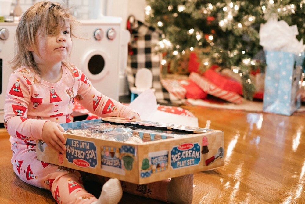 Navigating Holiday Sales: Strategies for Gift Shopping