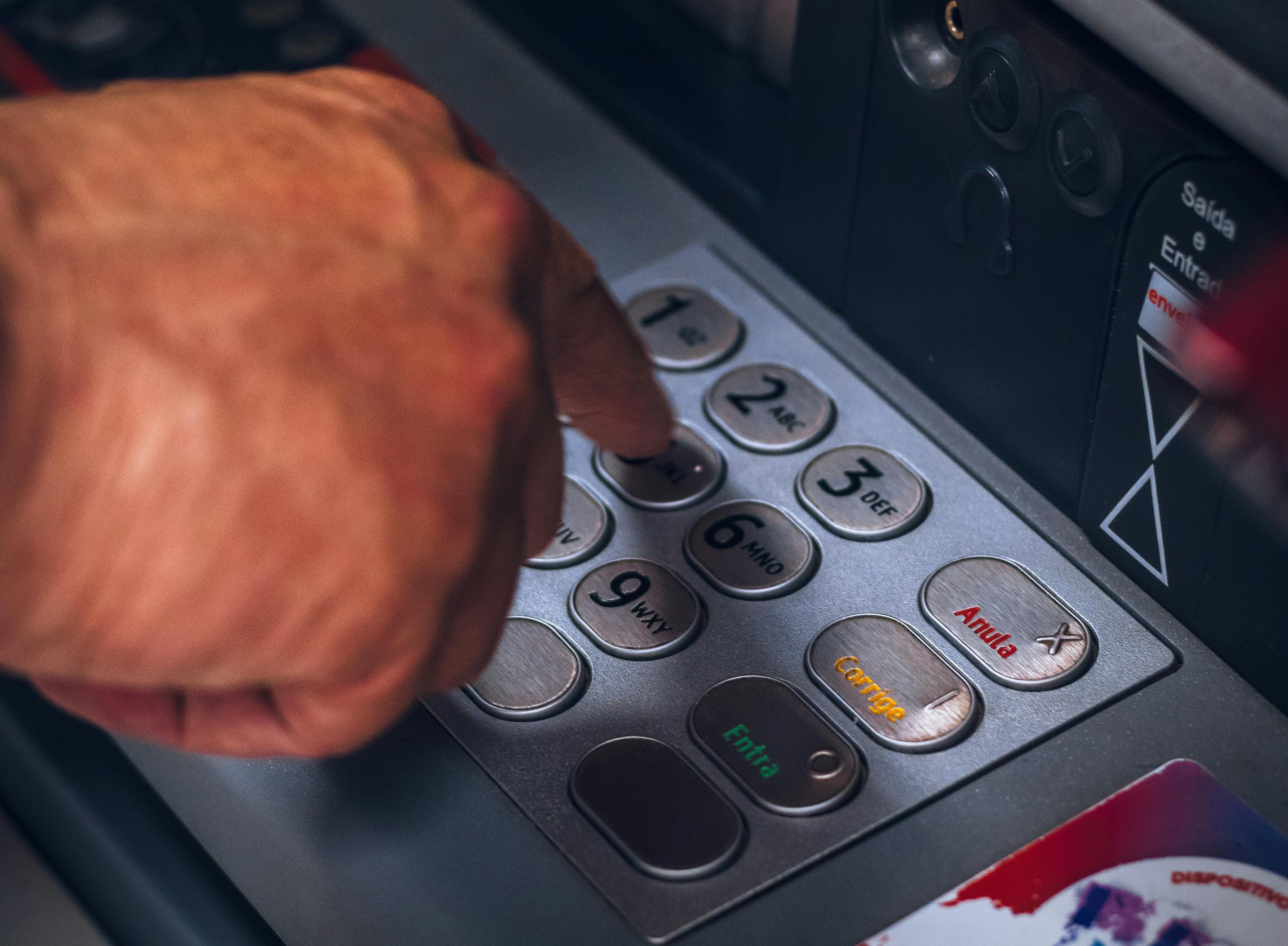 How to Find an ATM That Doesn’t Charge Fees
