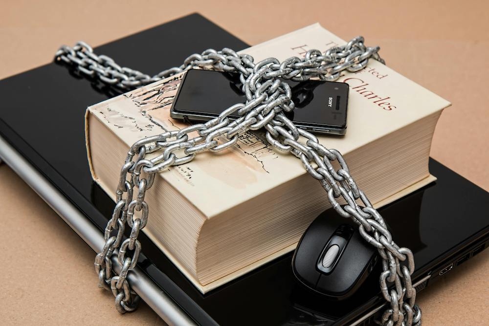 What to Do Immediately If You Think Your Identity Has Been Stolen