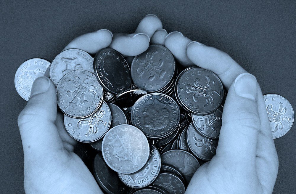 Beware of Scammers Targeting Cash and Gold: Protect Yourself and Your Money